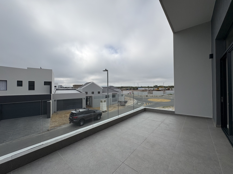 4 Bedroom Property for Sale in Sandown Western Cape